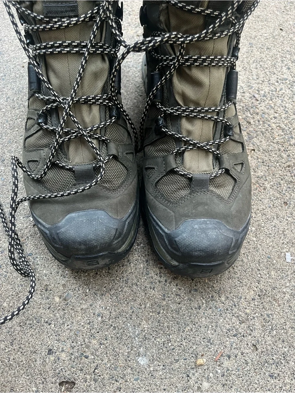 Men Salomon Boots - Durable All-Terrain Support Size 11.5
